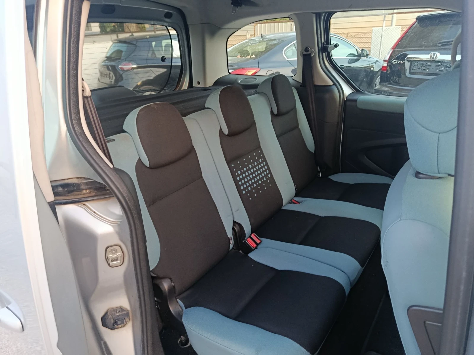 Citroen Berlingo MULTI SPACE 1.6e-HDI 92k, снимка 13 - Автомобили и джипове - 56331804