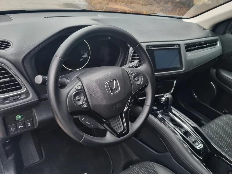 Honda Hr-v 1.5i-VTEC Executive ШВЕЙЦАРИЯ   , снимка 7 - Автомобили и джипове - 48101192