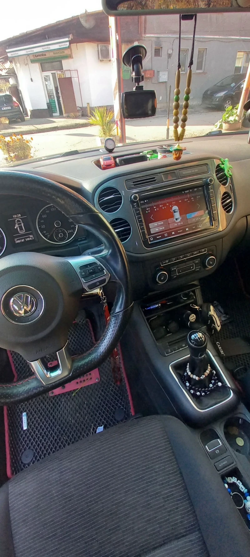 VW Tiguan 2.0.дизел, снимка 7 - Автомобили и джипове - 48180461