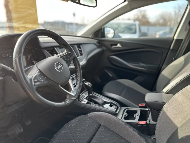 Opel Grandland X 1.2 130к.с, снимка 7 - Автомобили и джипове - 48280261