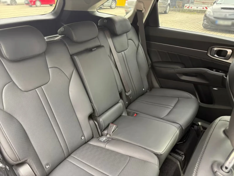Kia Sorento НОВ!/PE/1.6PHEV/252HP/AWD/360/AMBI/KLESS/595f, снимка 14 - Автомобили и джипове - 51374175
