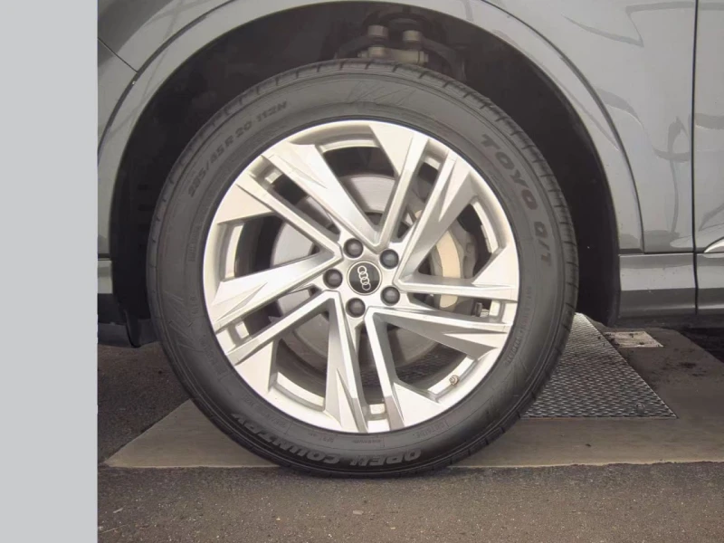 Audi Q7 * CARFAX * БЕЗ ПЪРВОНАЧАЛНА ВНОСКА, снимка 9 - Автомобили и джипове - 52813724