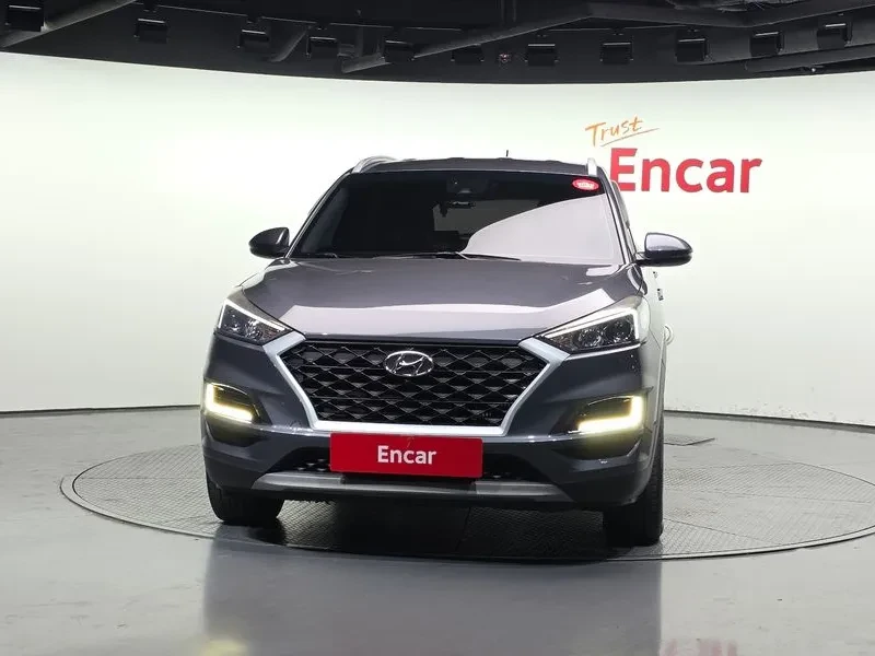 Hyundai Tucson 2.0 CRDi, снимка 3 - Автомобили и джипове - 54258417