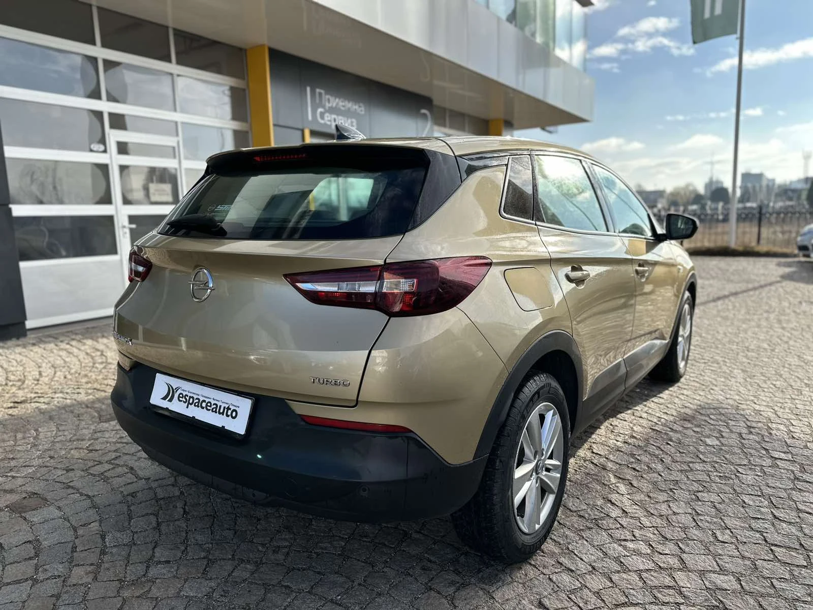 Opel Grandland X 1.2 130к.с - изображение 4