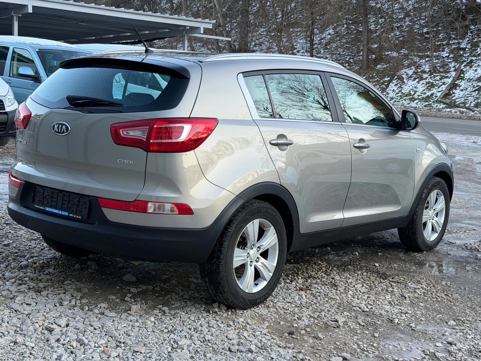 Kia Sportage 1.7CRDI* PANORAMA* EVRO5 - изображение 4
