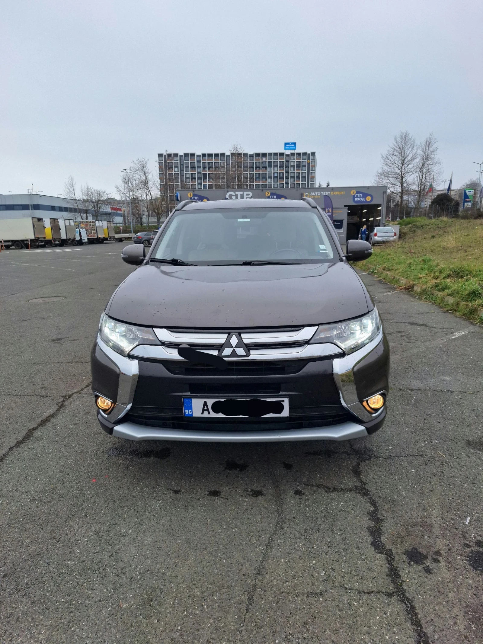 Mitsubishi Outlander SEL 2.4 S-AWC 4x4 Full 7места, снимка 2 - Автомобили и джипове - 53218648