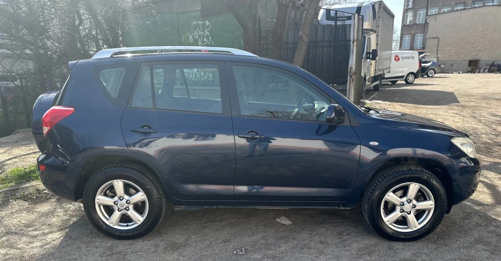 Toyota Rav4 2.2 D4D - изображение 4