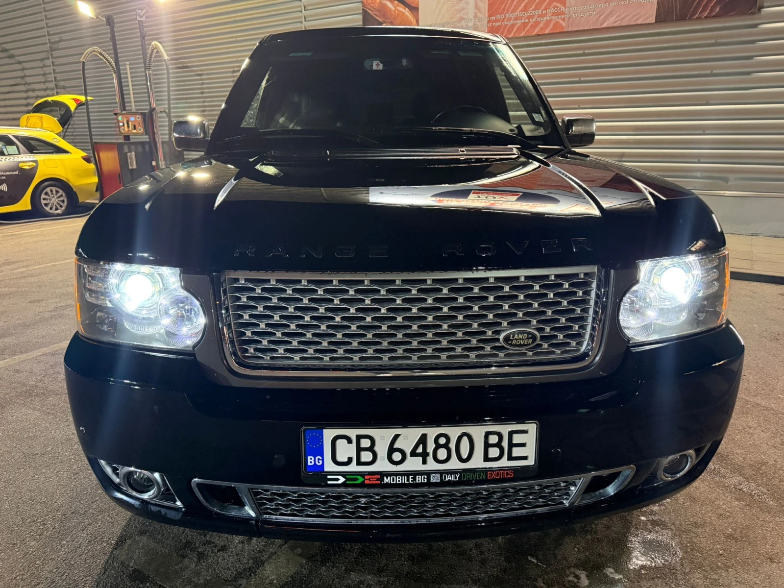 Land Rover Range rover 4.4* LPG* СЕРВИЗ* КАМЕРА* , снимка 2 - Автомобили и джипове - 53879739