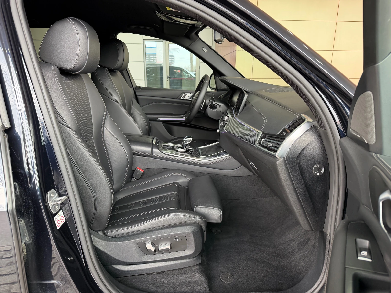 BMW X5 30d M-PAKET #Swarowski#DISTR#PODGREV#harman#BlindS, снимка 12 - Автомобили и джипове - 54070821