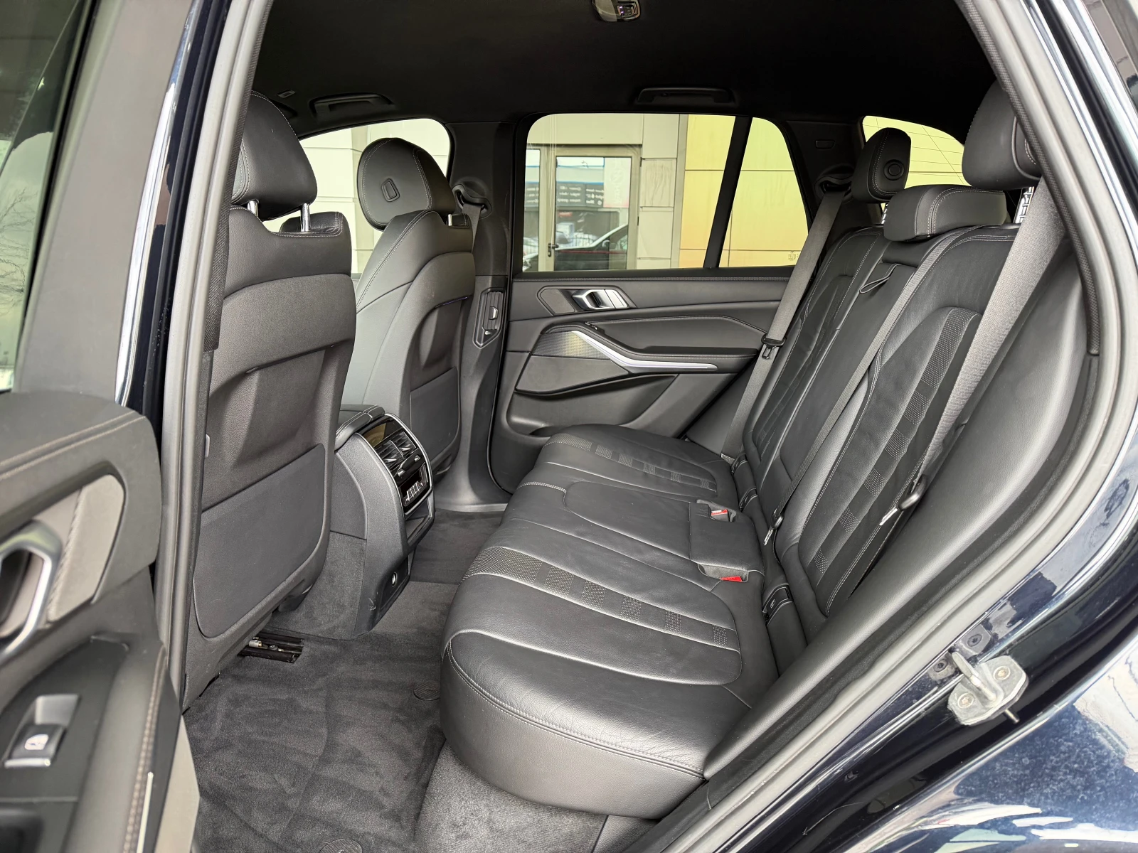 BMW X5 30d M-PAKET #Swarowski#DISTR#PODGREV#harman#BlindS, снимка 13 - Автомобили и джипове - 54070821