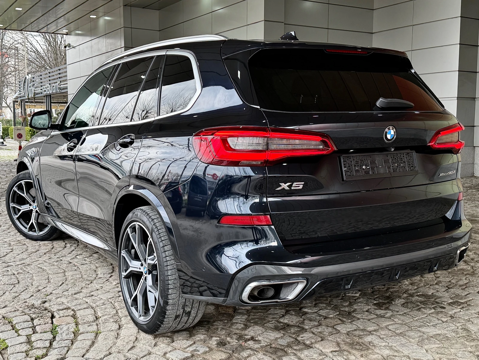 BMW X5 30d M-PAKET #Swarowski#DISTR#PODGREV#harman#BlindS, снимка 4 - Автомобили и джипове - 54070821