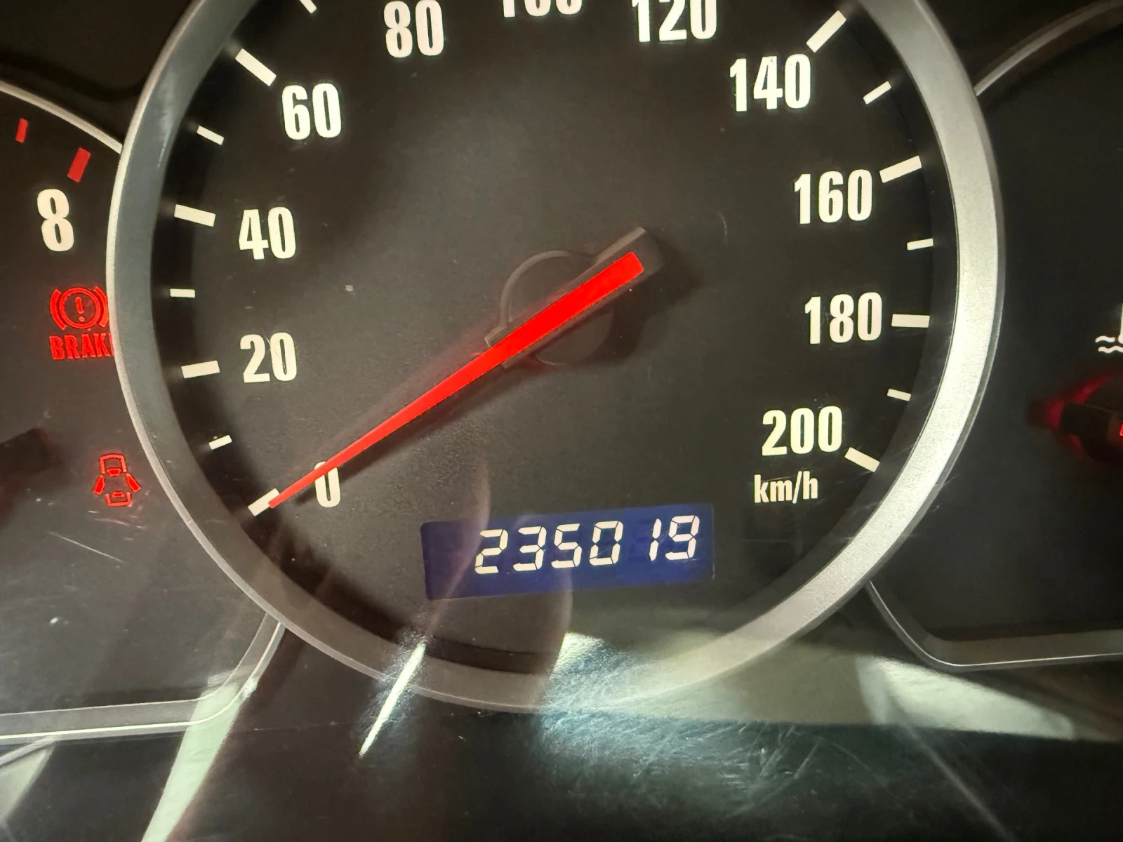 Suzuki Grand vitara 1.6 klima фейс, снимка 12 - Автомобили и джипове - 54477665