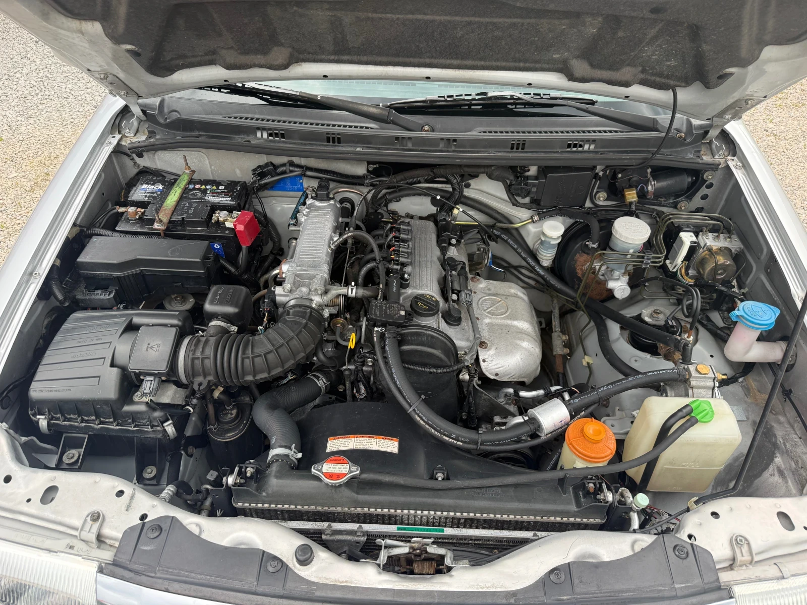 Suzuki Grand vitara 1.6 klima фейс, снимка 15 - Автомобили и джипове - 54477665