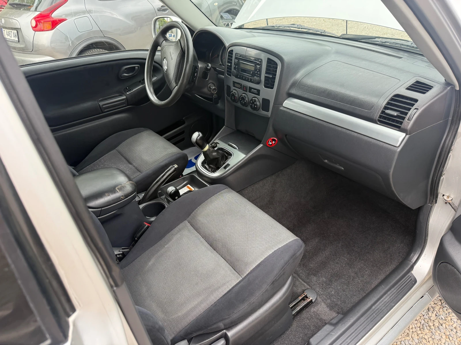 Suzuki Grand vitara 1.6 klima фейс, снимка 14 - Автомобили и джипове - 54477665