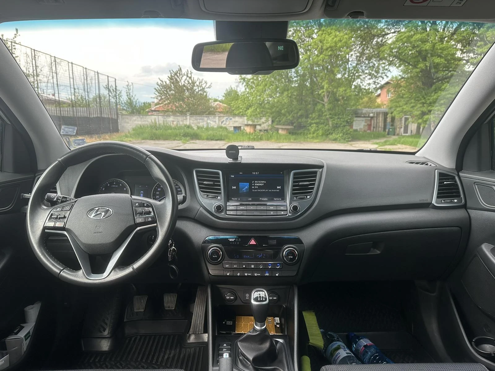 Hyundai Tucson 1.6i, снимка 11 - Автомобили и джипове - 54703368