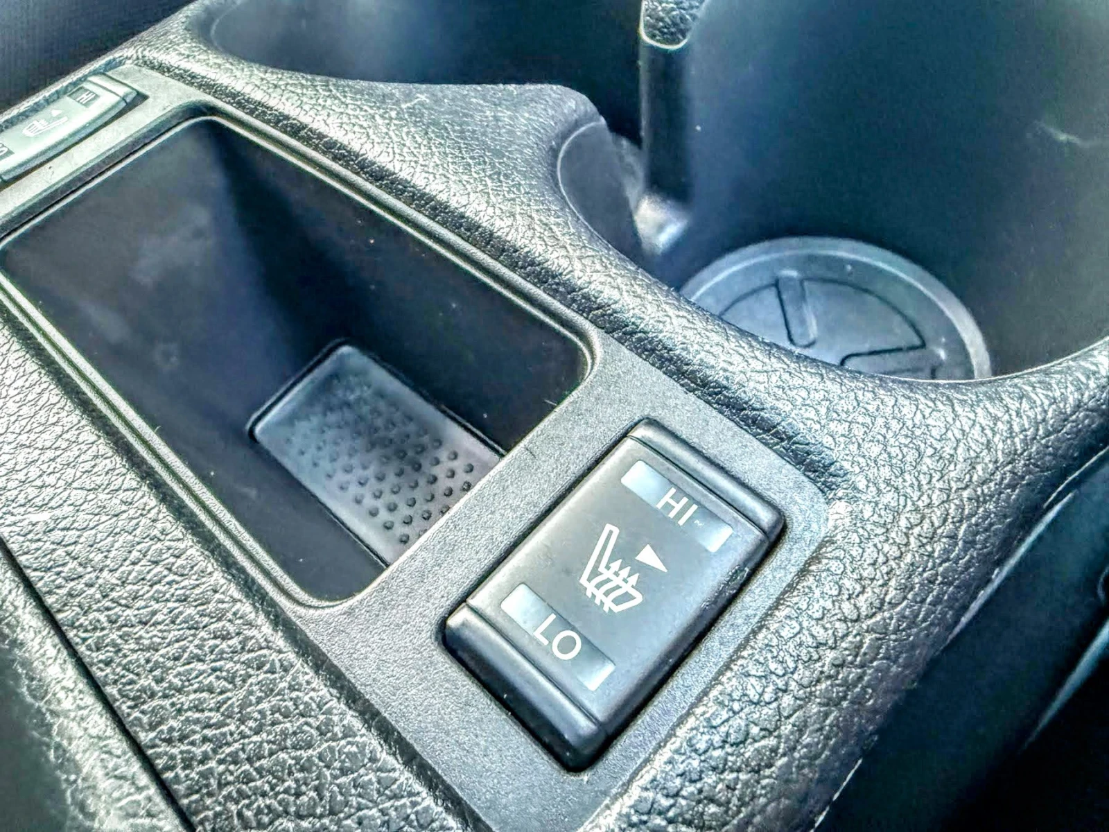Nissan Rogue 2.5 AWD Special Edition, снимка 13 - Автомобили и джипове - 55533512