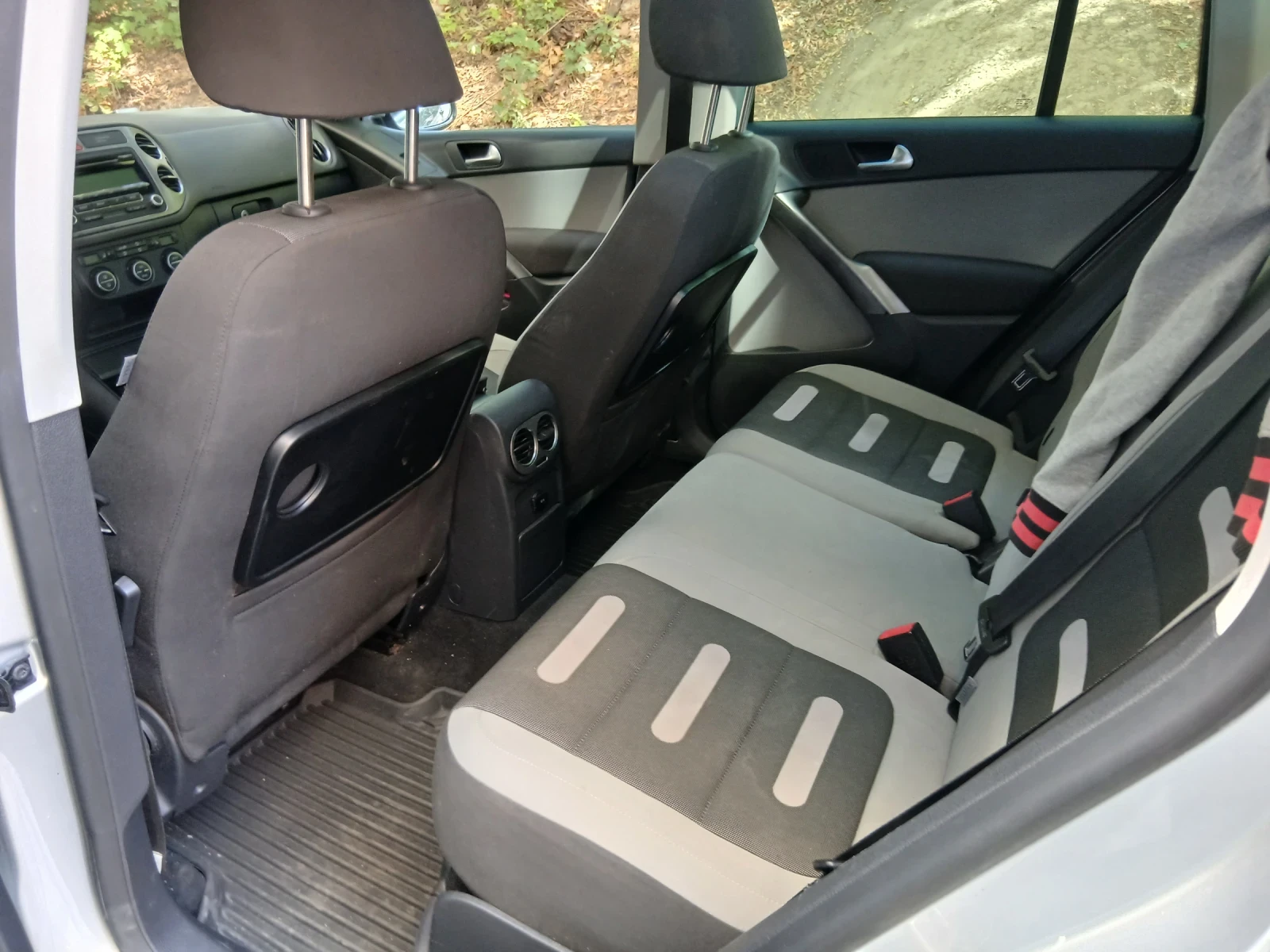 VW Tiguan 2.0 Tsi, снимка 8 - Автомобили и джипове - 55980449
