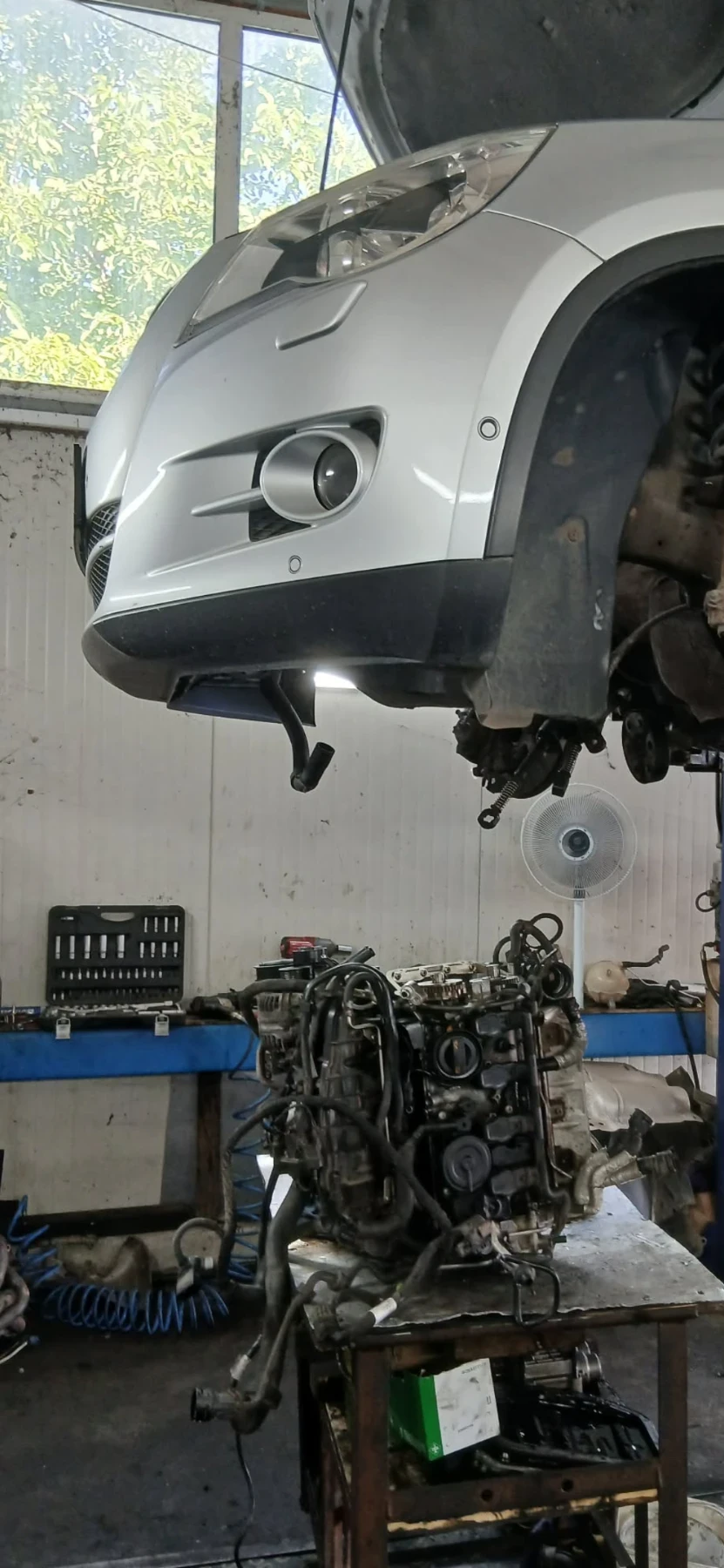 VW Tiguan 2.0 Tsi, снимка 16 - Автомобили и джипове - 55980449