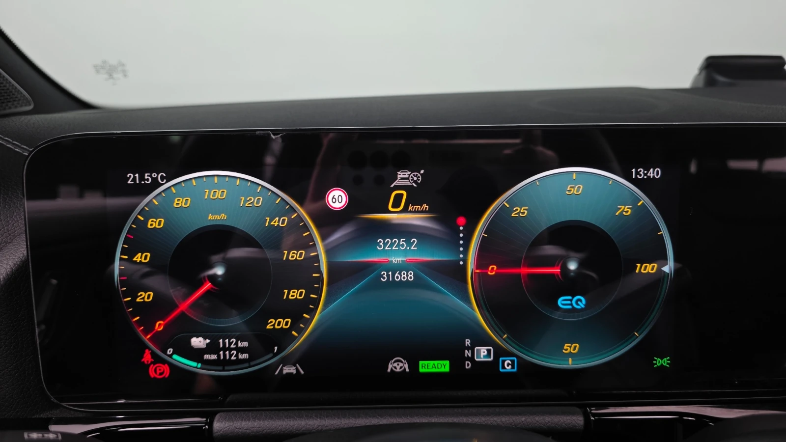 Mercedes-Benz EQA * 250 AMG PACKAGE PLUSE* Цена до София* , снимка 10 - Автомобили и джипове - 56081455