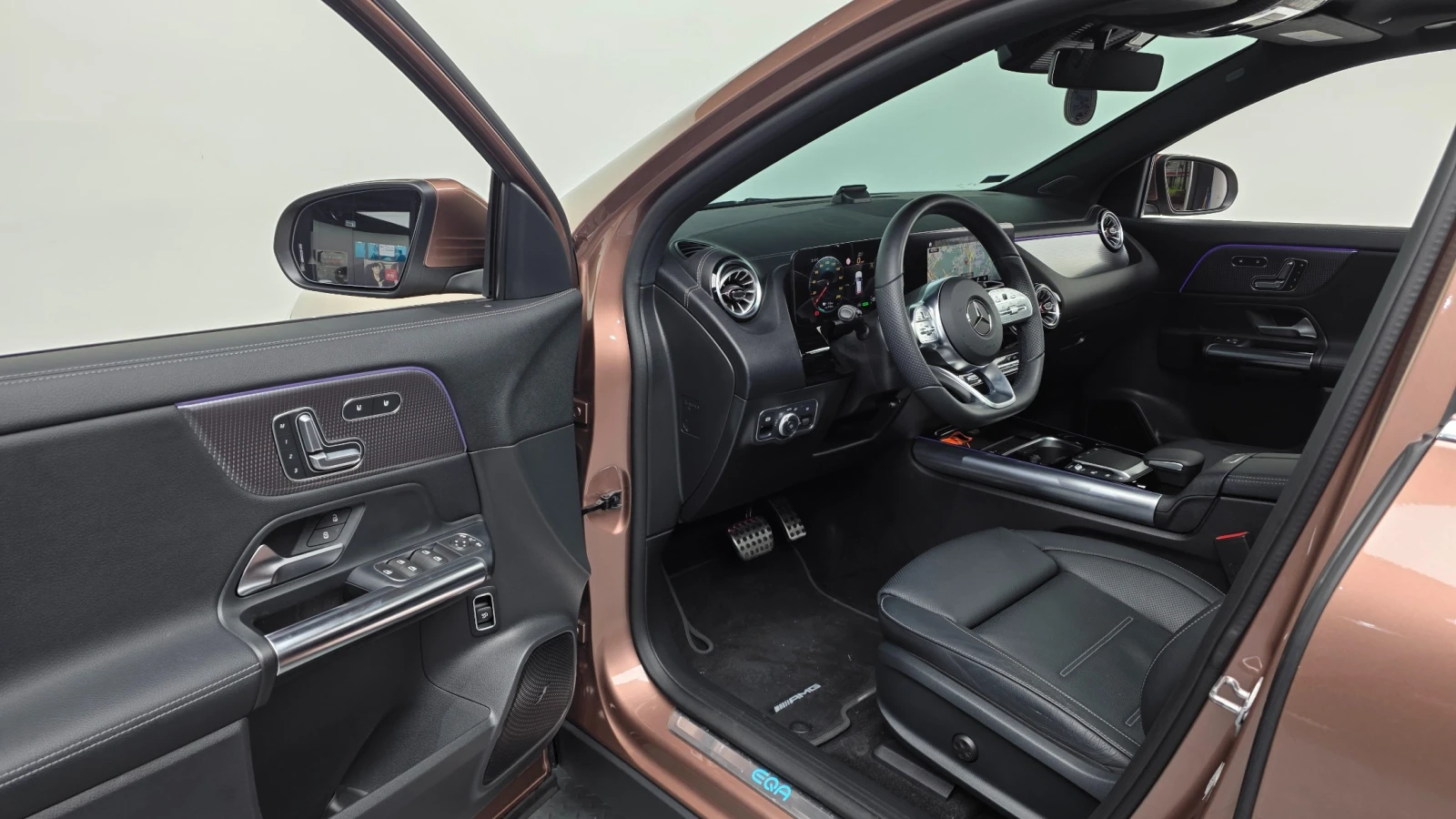 Mercedes-Benz EQA * 250 AMG PACKAGE PLUSE* Цена до София* , снимка 6 - Автомобили и джипове - 56081455