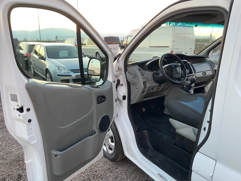 Renault Trafic 2.0 DCI 115 HP ИТАЛИЯ, снимка 9 - Бусове и автобуси - 52776315