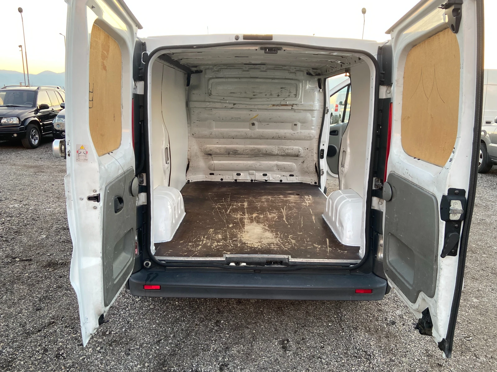 Renault Trafic 2.0 DCI 115 HP ������ | Mobile.bg � ����������� 16