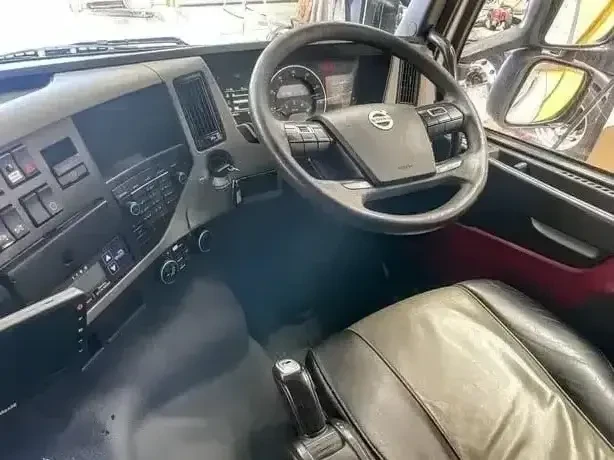 Volvo Fm 8x4  ЗЪРНОВОЗ , снимка 13 - Камиони - 55574723