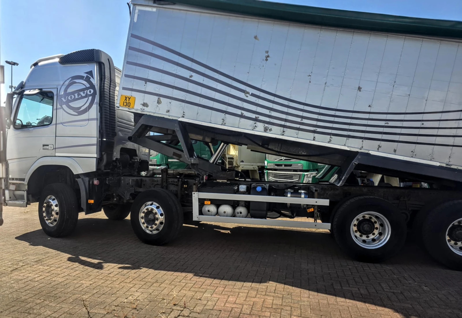 Volvo Fm 8x4  ЗЪРНОВОЗ , снимка 3 - Камиони - 55574723