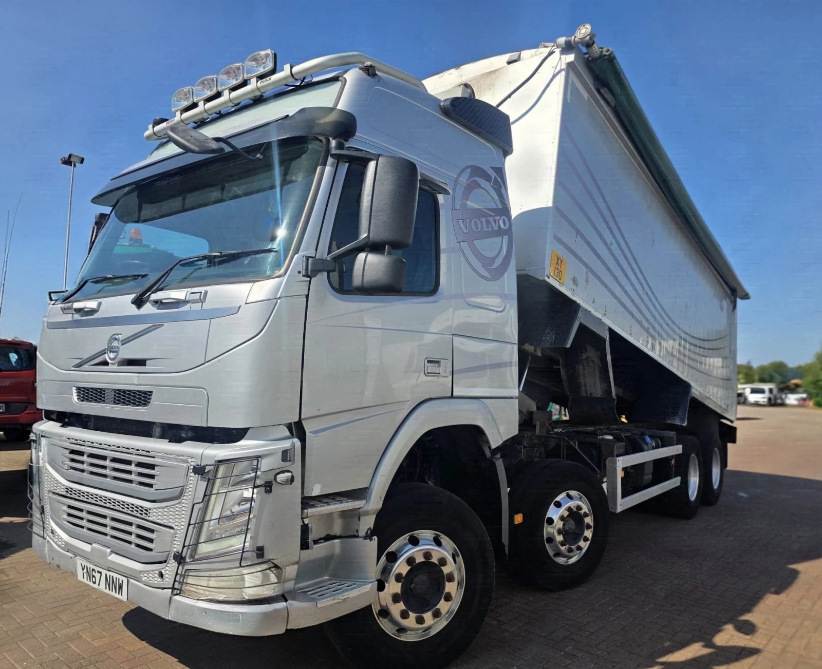 Volvo Fm 8x4  ЗЪРНОВОЗ 