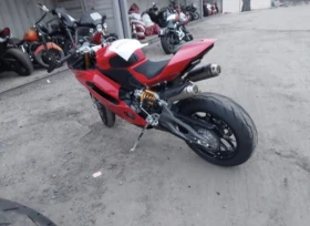 Ducati Panigale V2S, снимка 3