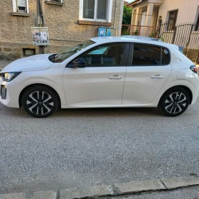 Peugeot 208 1.2 Бензин , снимка 3