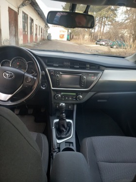 Toyota Auris 1.4 д4д, снимка 10