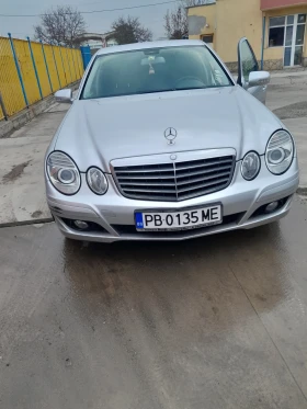 Mercedes-Benz E 220, снимка 2