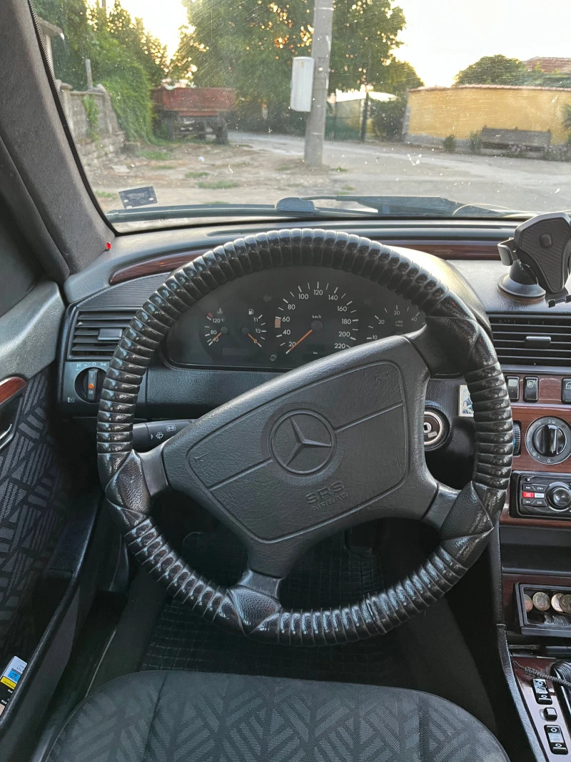 Mercedes-Benz C 200, снимка 14 - Автомобили и джипове - 48655186