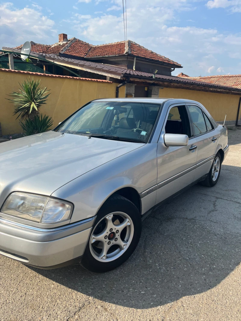 Mercedes-Benz C 200, снимка 6 - Автомобили и джипове - 48655186