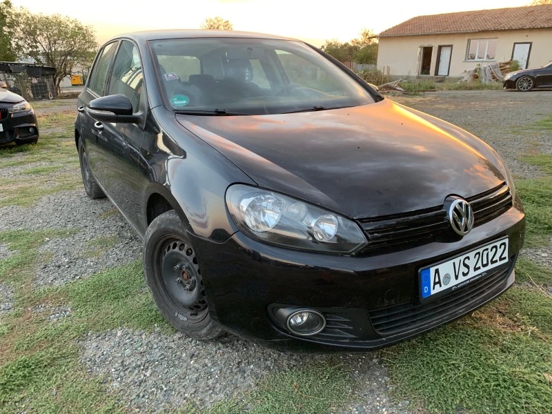 VW Golf 1.6I, снимка 2 - Автомобили и джипове - 42273341