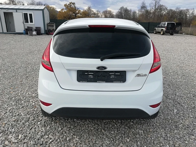 Ford Fiesta 1.4i klima gaz, снимка 5 - Автомобили и джипове - 48040700