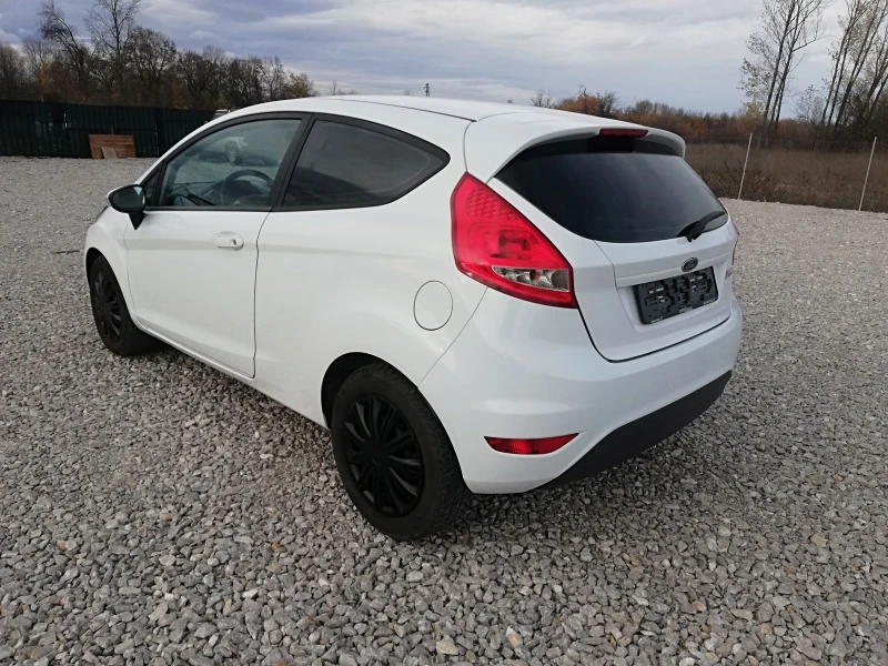 Ford Fiesta 1.4i klima gaz, снимка 4 - Автомобили и джипове - 48040700