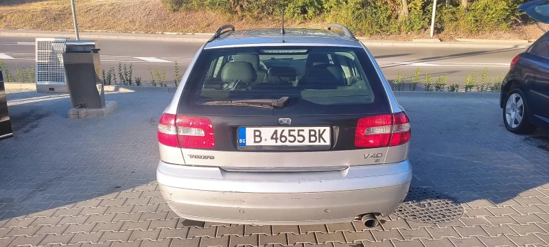 Volvo V40, снимка 4 - Автомобили и джипове - 52837156