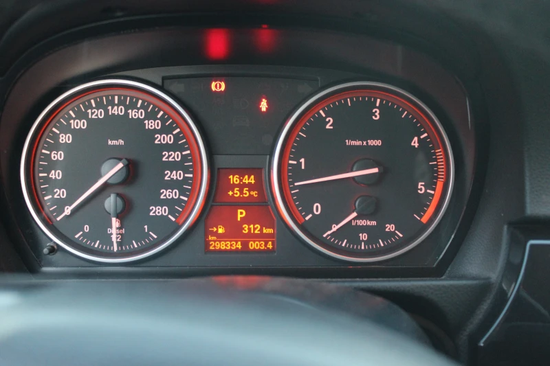 BMW 330 xd, снимка 8 - Автомобили и джипове - 52616618