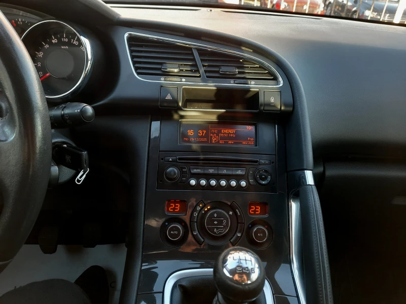 Peugeot 3008 1.6eHDI 115ps., снимка 11 - Автомобили и джипове - 52934332
