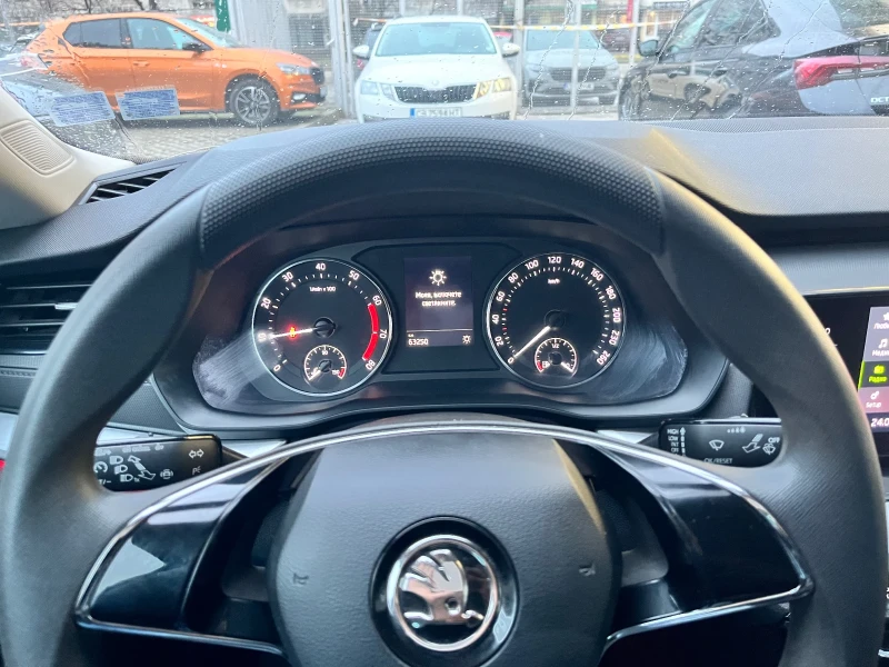 Skoda Octavia 1.5 TSI, снимка 11 - Автомобили и джипове - 53248100