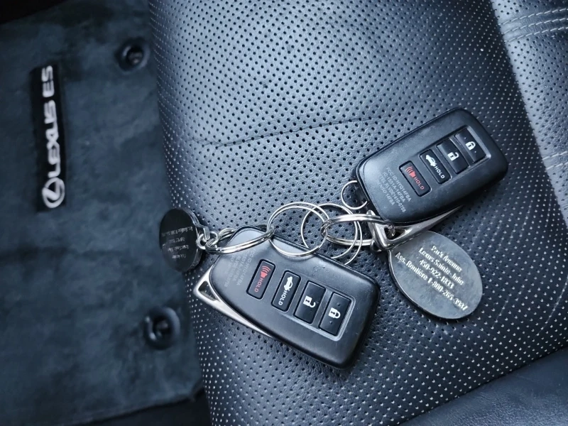 Lexus ES 300 H * * CARFAX * * АВТО КРЕДИТ * * , снимка 8 - Автомобили и джипове - 53277868