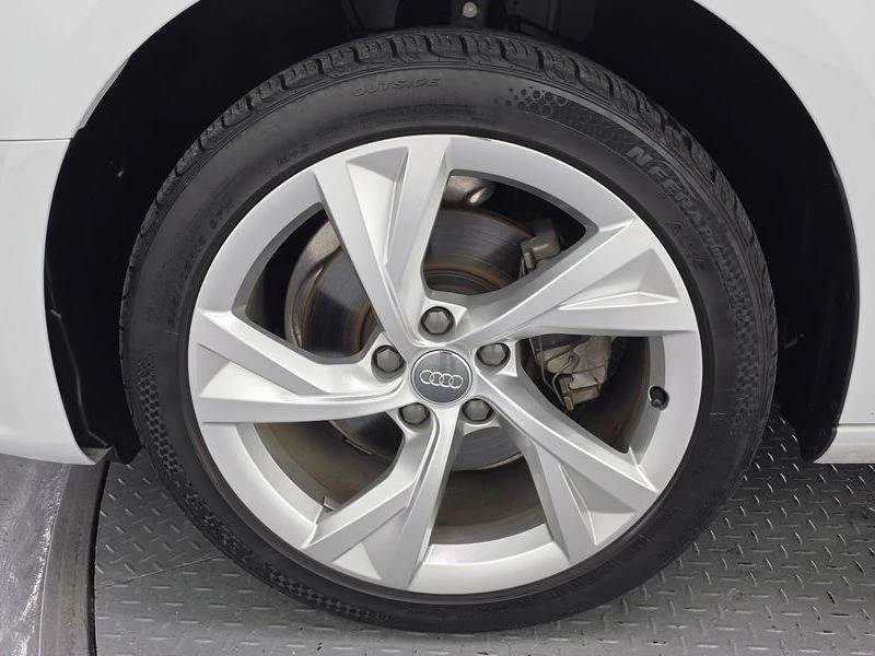 Audi A4 40 TFSI Premium| 190к.с.| ВКЛ.ТЕХНОТЕСТ, снимка 5 - Автомобили и джипове - 55257609