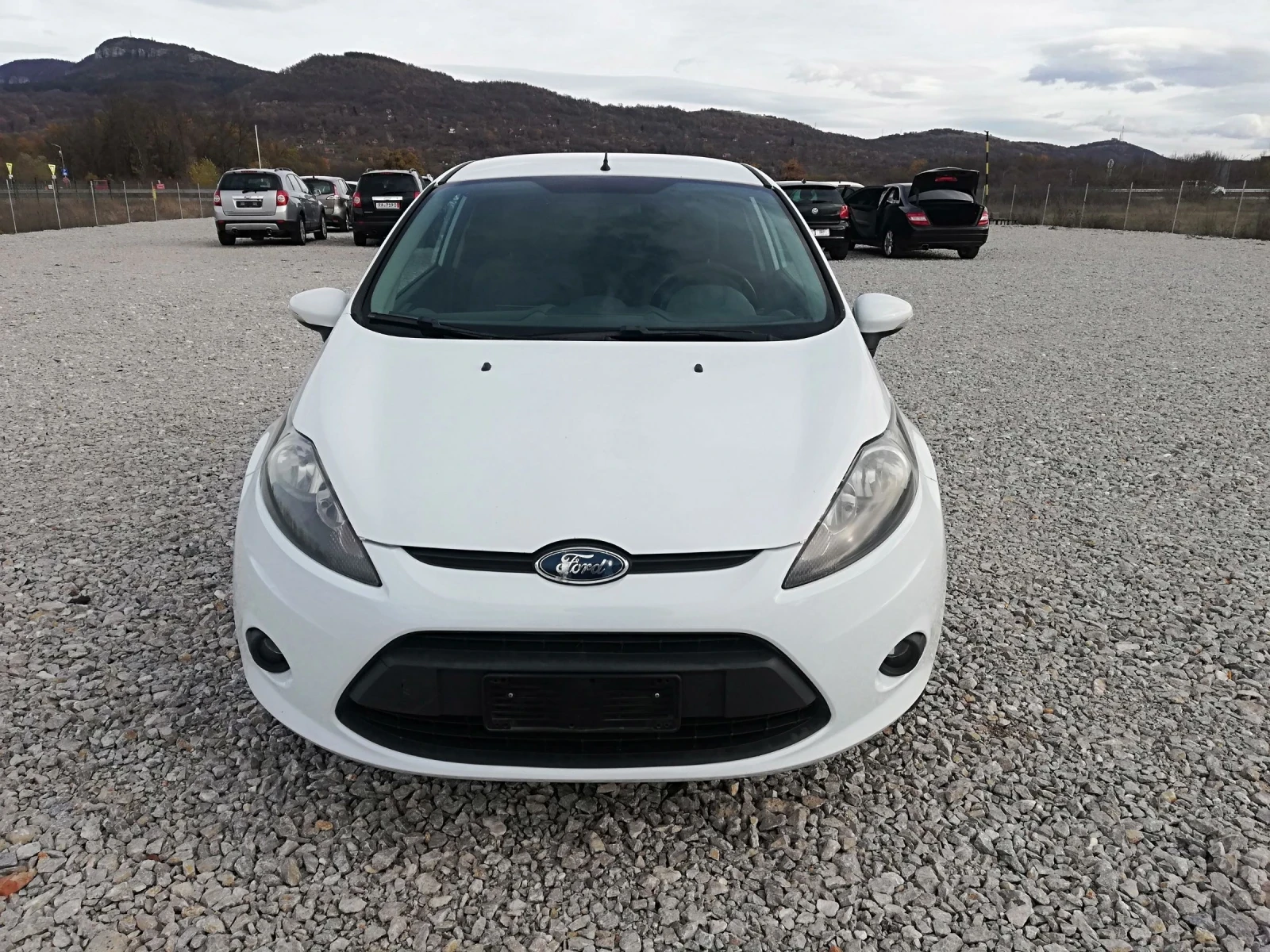 Ford Fiesta 1.4i klima gaz - изображение 2