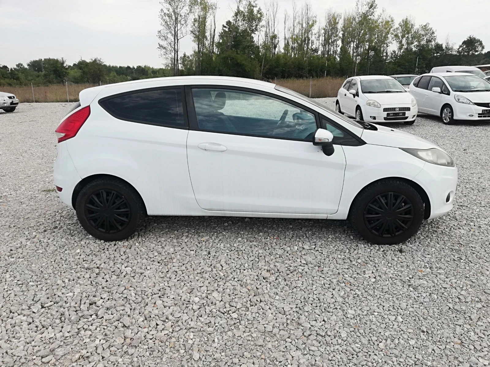 Ford Fiesta 1.4i klima gaz - изображение 7