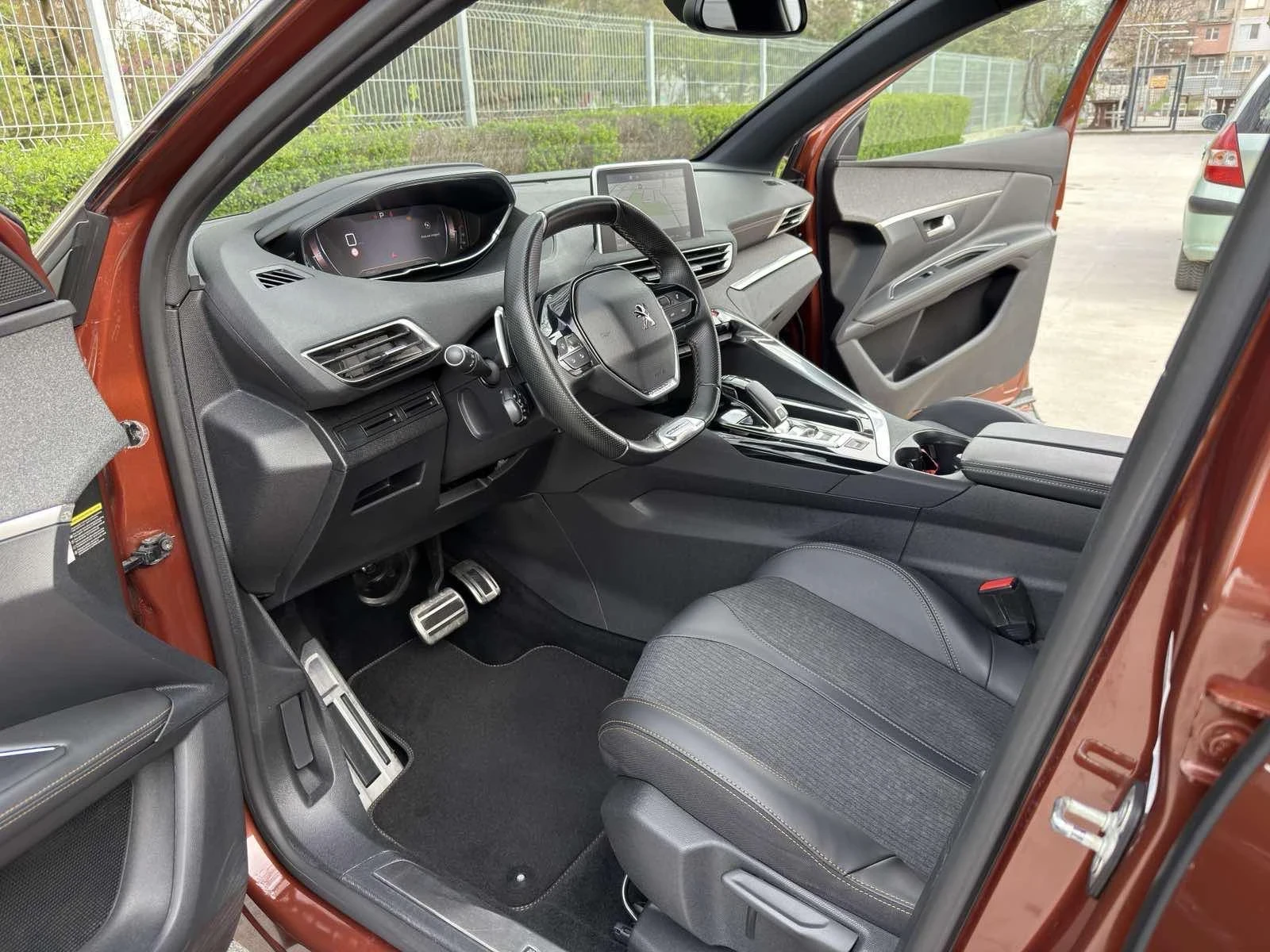 Peugeot 3008 1.5 Blue-HDI GT Line - изображение 6