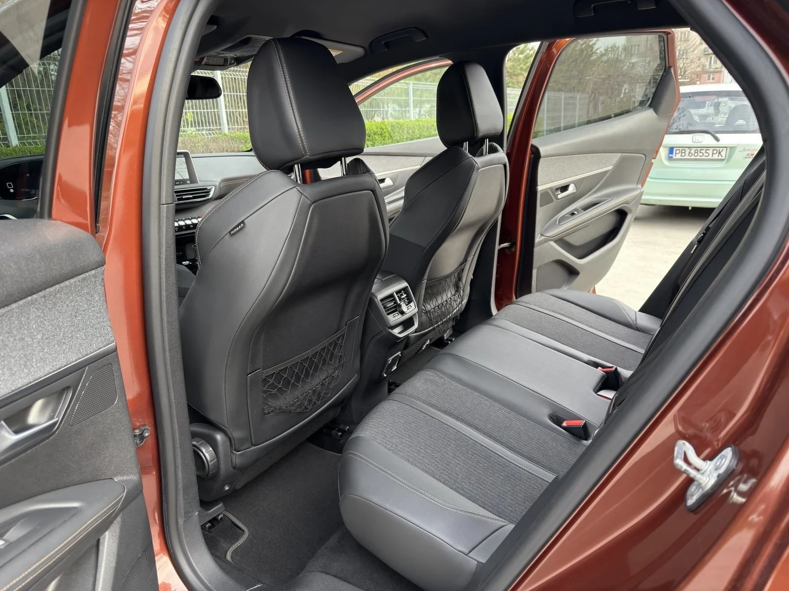 Peugeot 3008 1.5 Blue-HDI GT Line - изображение 10