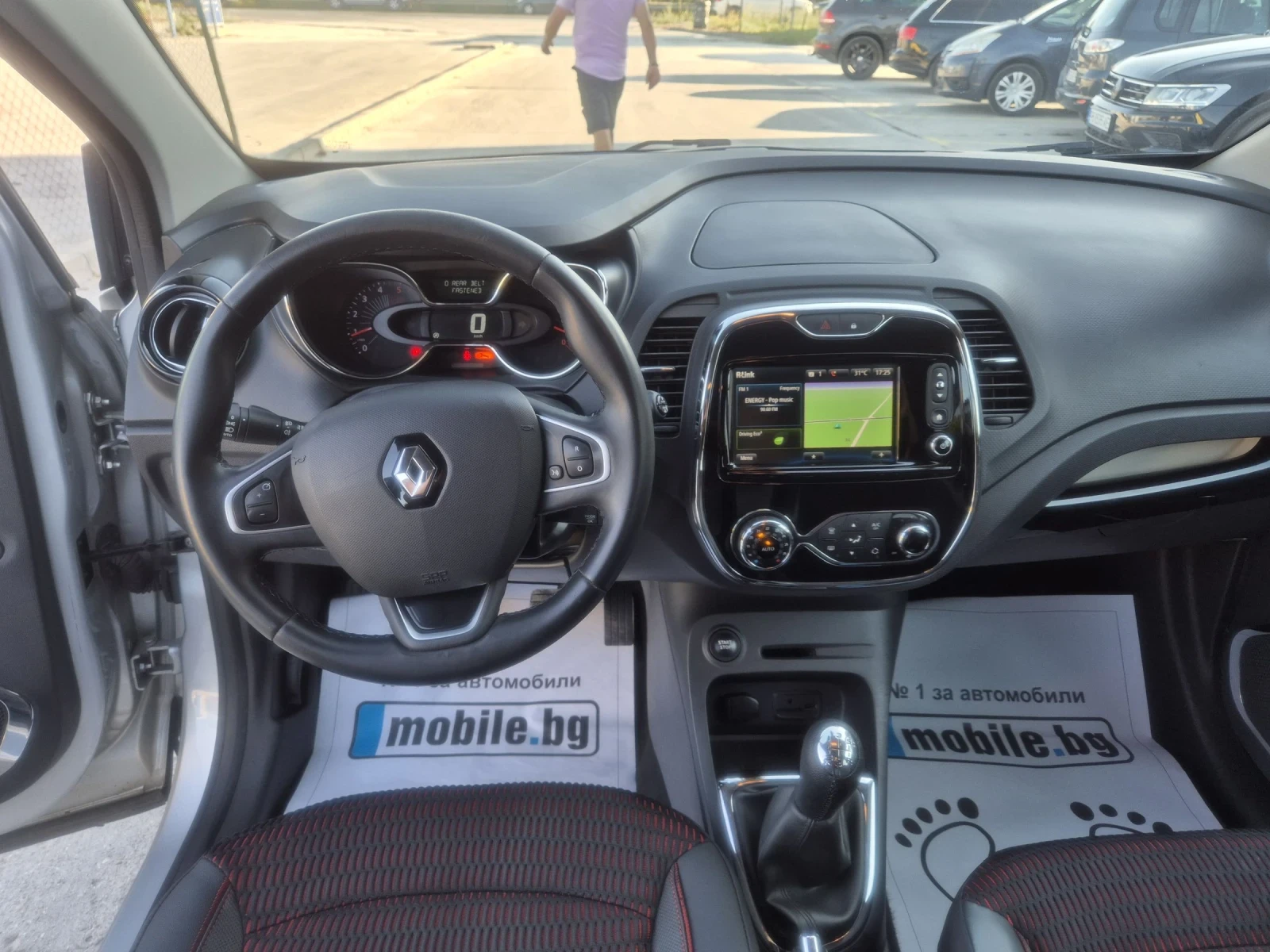 Renault Captur, снимка 11 - Автомобили и джипове - 53800609