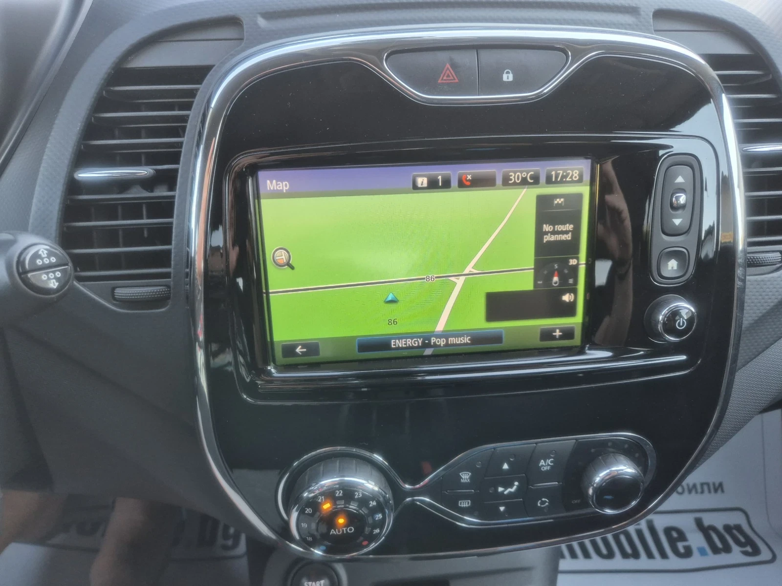 Renault Captur, снимка 17 - Автомобили и джипове - 53800609